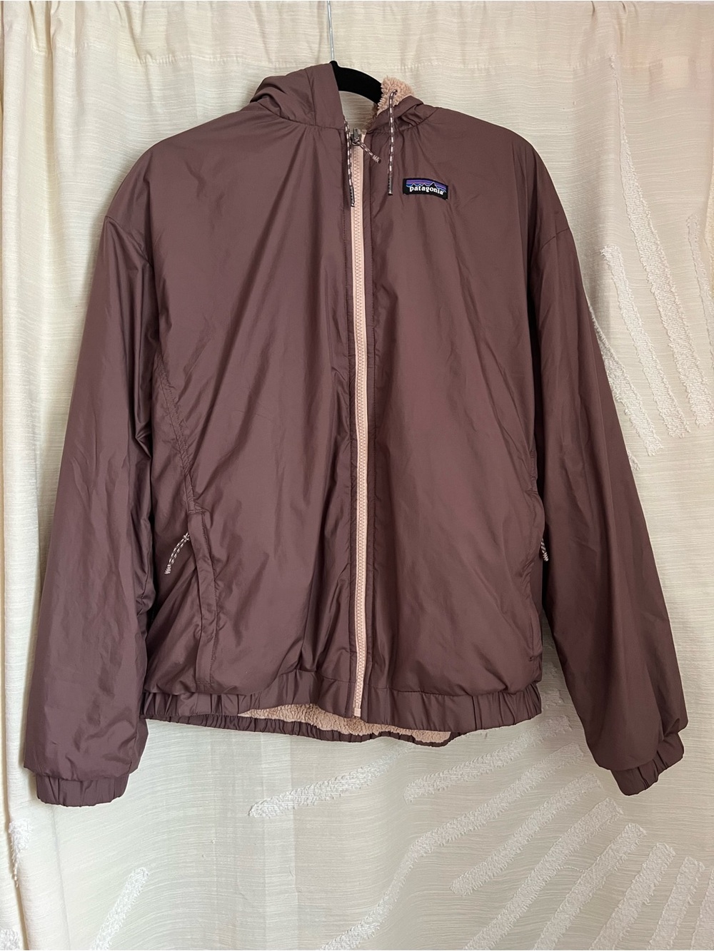Patagonia's Women's Reversible Cambria Jacket | Size Large
